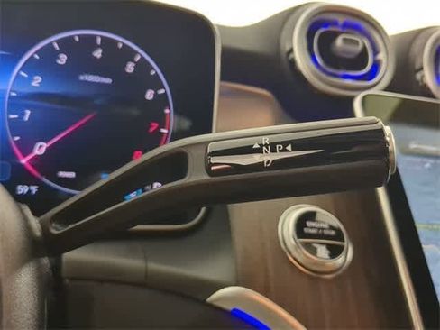 Used 2026 Mercedes-Benz GLC 300 4MATIC image 33