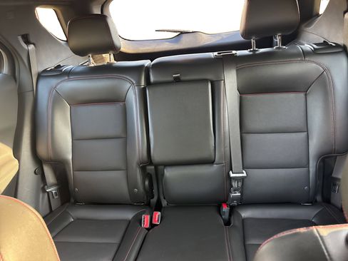 Used 2023 Chevrolet Equinox RS w/ RS Leather Package image 17