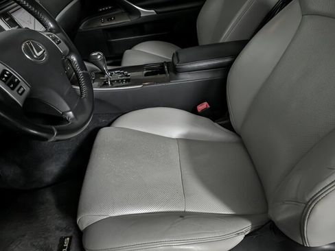 Used 2012 Lexus IS 350C image 22