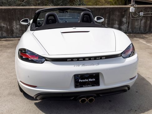 Certified 2024 Porsche 718 Boxster S RWD image 22