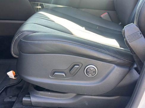 Used 2024 Genesis GV80 2.5T image 31