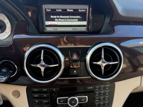 Used 2015 Mercedes-Benz GLK 350 2WD image 27