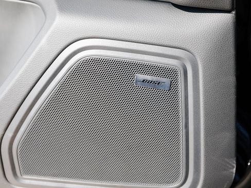 Certified 2026 Porsche Macan Turbo AWD/4WD image 22
