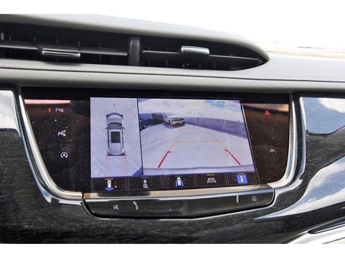 Used 2022 Cadillac XT6 Premium Luxury w/ Technology Package image 23