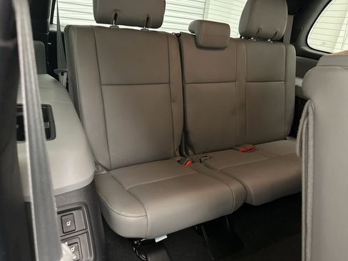Used 2019 Toyota Sequoia SR5 w/ Premium Package image 12