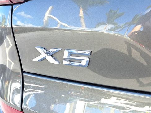 Used 2023 BMW X5 xDrive40i w/ M Sport Package image 8