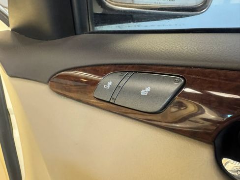 Used 2011 Buick Lucerne CXL FWD image 21