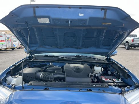 Used 2019 Toyota Tacoma TRD Off-Road image 19