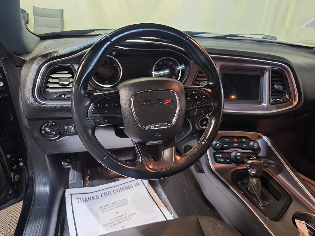 Used 2019 Dodge Challenger SXT w/ Driver Convenience Group RWD image 11