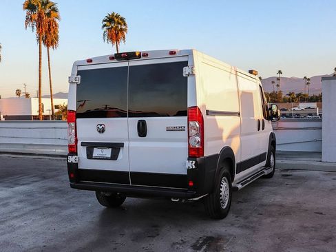 Used 2025 RAM ProMaster 2500 w/ U-Haul Equipment Group FWD image 9