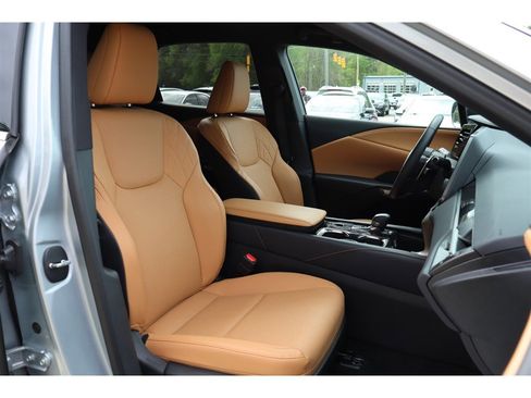 Used 2025 Lexus RX 350 FWD w/ Technology Package image 19