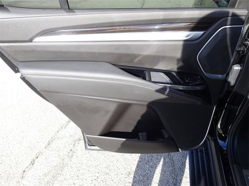 Certified 2025 Cadillac Escalade Premium Luxury w/ LPO, Floor Liner Package image 16