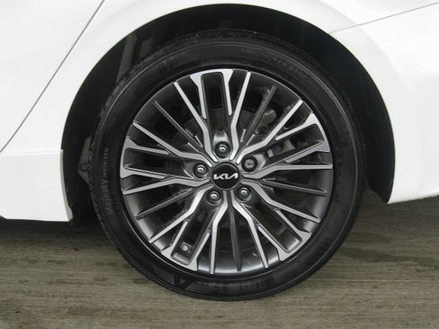 Used 2022 Kia Forte GT-Line w/ GT-Line Premium Package image 28