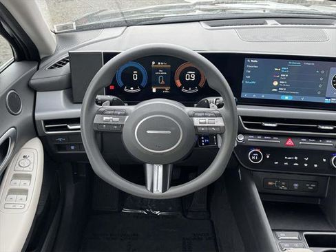 Certified 2025 Hyundai Sonata SEL image 13