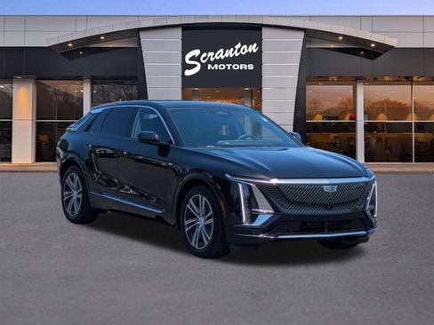 Used 2024 Cadillac Lyriq Luxury RWD image 7