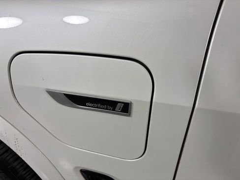 Used 2022 BMW X5 xDrive45e w/ M Sport Package image 13