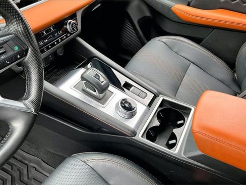 Used 2024 Mitsubishi Outlander SEL image 18