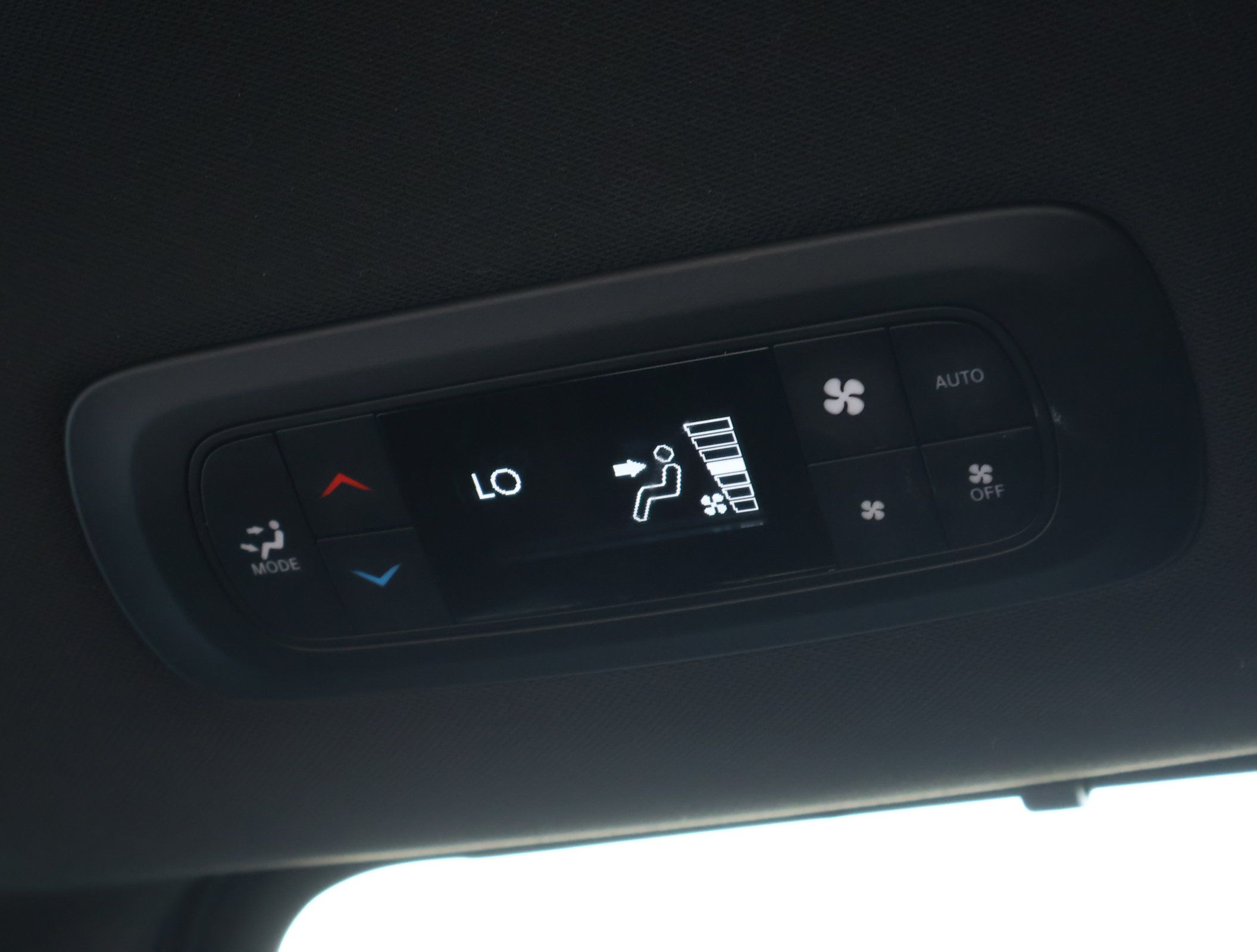 Used 2025 Chrysler Pacifica Select FWD image 24