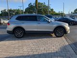 Certified 2022 Volkswagen Tiguan SE w/ Panoramic Sunroof Package image 3
