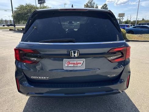 Used 2026 Honda Odyssey Elite image 6