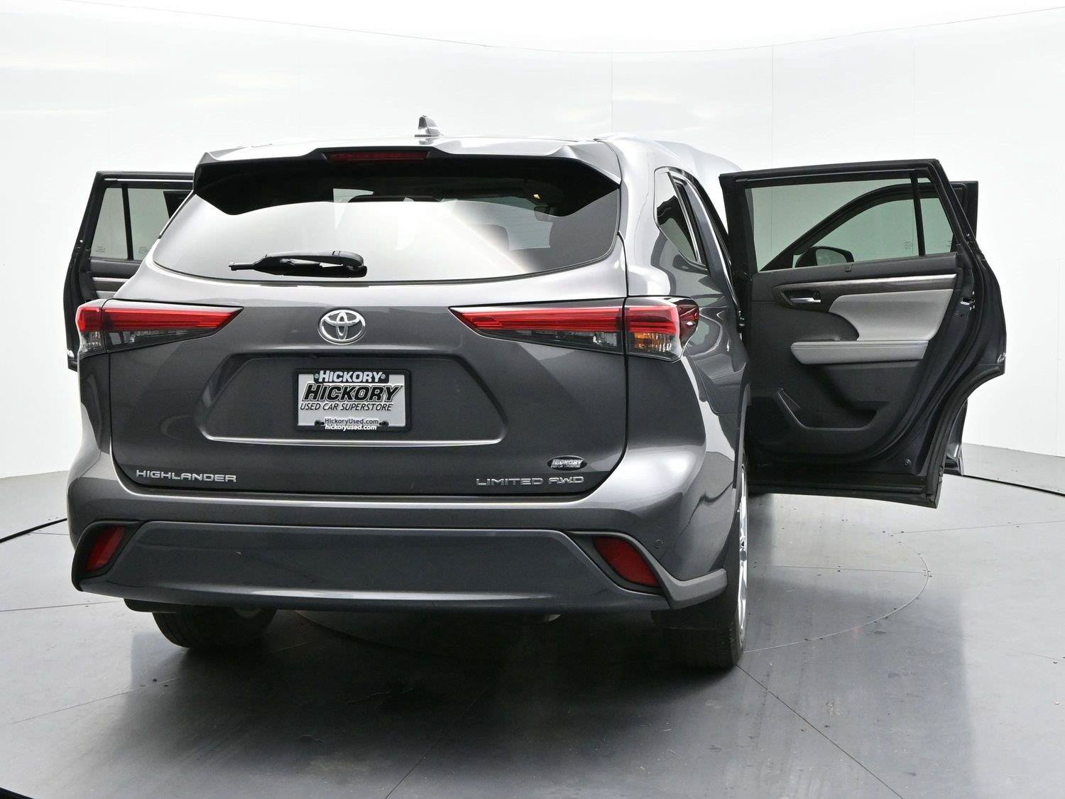 Used 2021 Toyota Highlander Limited AWD/4WD image 41