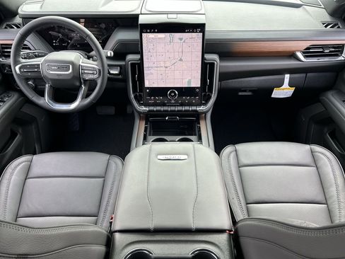 Used 2026 GMC Yukon XL Denali w/ Sun & Power Step Package image 21