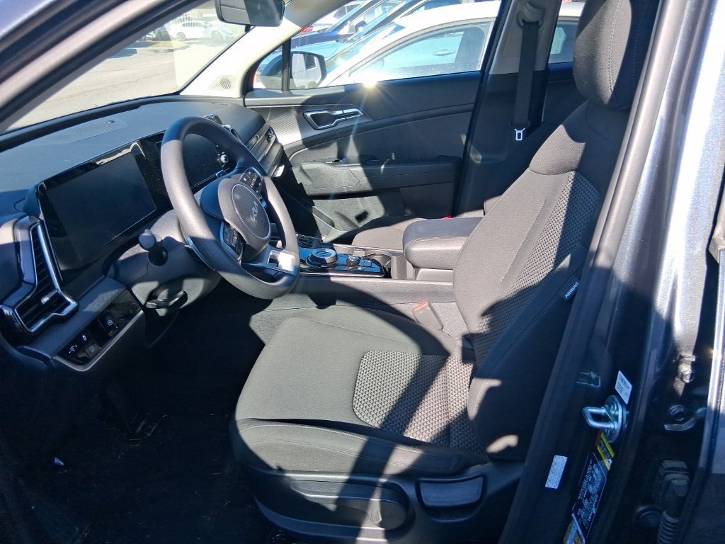 Certified 2024 Kia Sportage LX AWD/4WD image 11