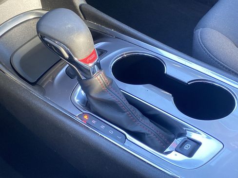 Used 2022 Chevrolet Malibu RS image 19