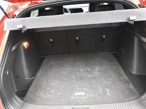 Certified 2024 Chevrolet Trax RS w/ Sunroof Package image 10