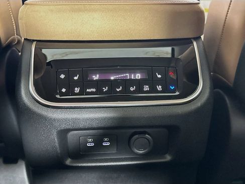 Certified 2026 INFINITI QX80 Luxe AWD/4WD image 34