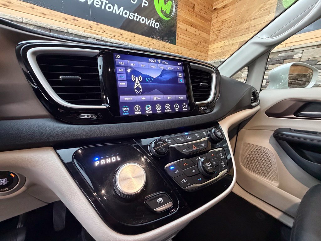 Used 2019 Chrysler Pacifica Touring-L w/ Advanced Safetytec Group FWD image 30