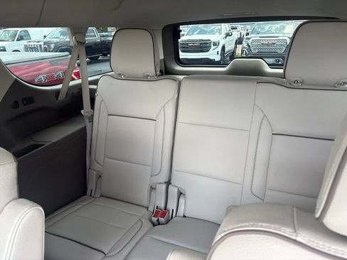 Used 2023 GMC Yukon XL Denali AWD/4WD image 10