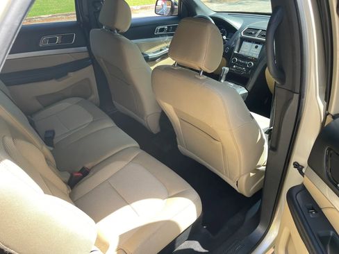 Used 2017 Ford Explorer XLT w/ Equipment Group 201A image 13