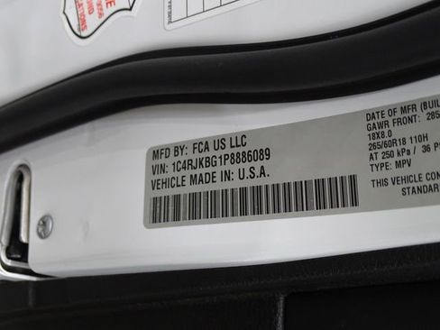 Used 2023 Jeep Grand Cherokee L Limited image 24