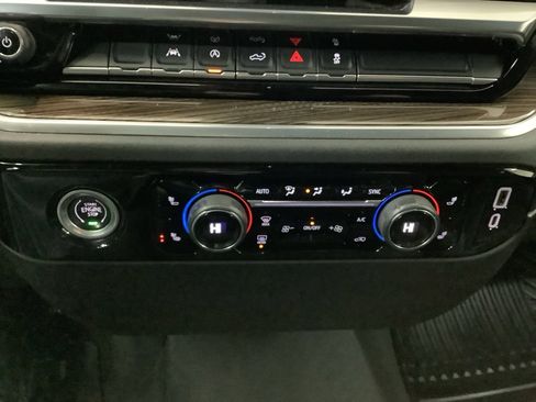 Used 2022 Chevrolet Silverado 1500 LT image 22