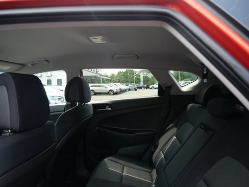 Used 2016 Hyundai Tucson SE w/ Option Group 02 AWD/4WD image 19
