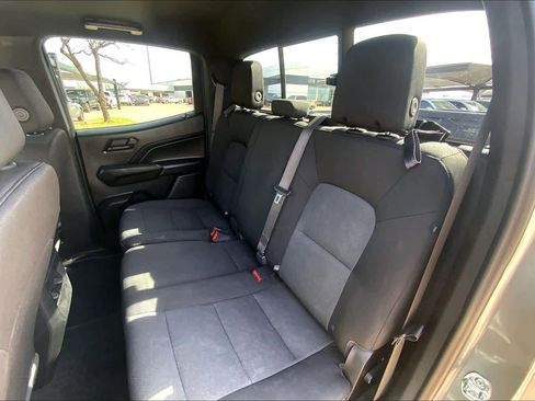 Used 2024 Chevrolet Colorado Trail Boss w/ Technology Package image 19