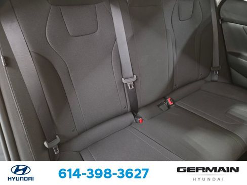 Used 2025 Hyundai Elantra SE FWD image 19