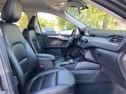 Used 2021 Ford Escape SEL image 17