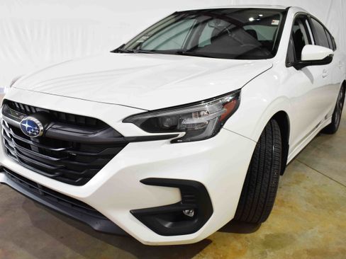 Used 2024 Subaru Legacy Limited image 5