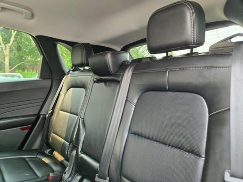 Used 2025 Ford Escape Platinum AWD/4WD image 16