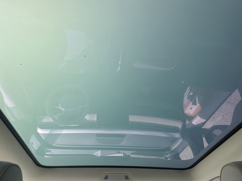 New 2025 Volkswagen ID. Buzz 1st Edition image 11