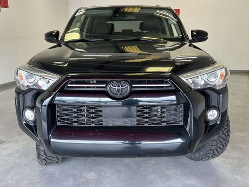 Used 2020 Toyota 4Runner SR5 Premium w/ Moonroof Package AWD/4WD image 8