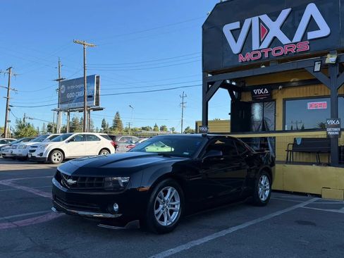Used 2013 Chevrolet Camaro LT RWD image 3