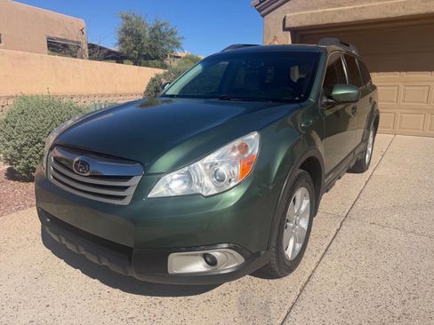 Used 2012 Subaru Outback 2.5i Limited w/ Moonroof Pkg image 2
