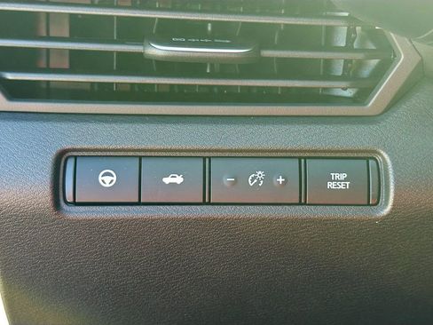 New 2025 Nissan Altima 2.5 SL image 10