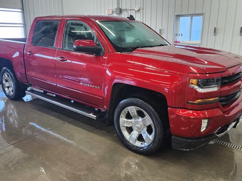 Used 2018 Chevrolet Silverado 1500 LT w/ All Star Edition image 3