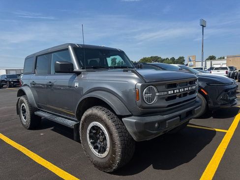 Used 2024 Ford Bronco Big Bend w/ Sasquatch Package AWD/4WD image 2