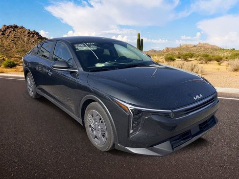 Certified 2025 Kia K4 FWD image 1