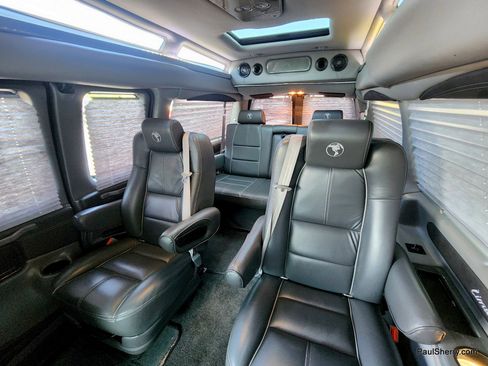 Used 2019 Chevrolet Express 2500 w/ Enhanced Convenience Package RWD image 25